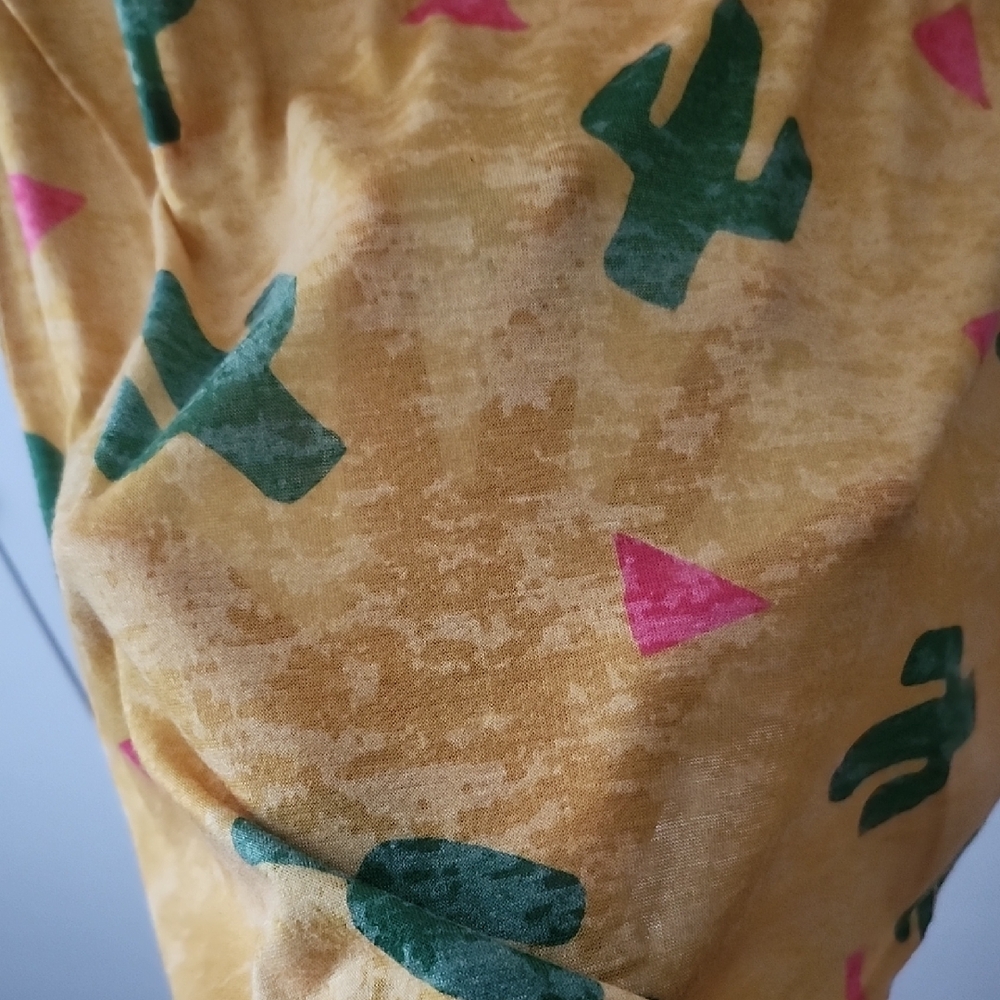 Fantastic Fawn Yellow Tee with Green Cactus Print - Picture 4 of 4